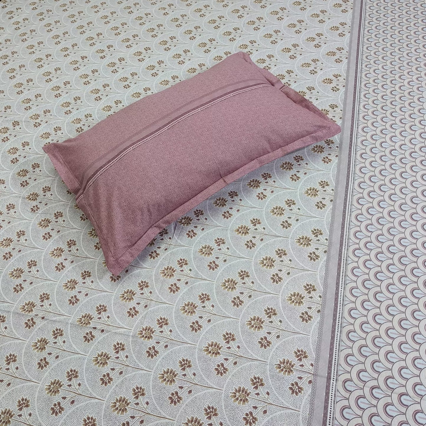 Bliss Flower Pattern Printed Bedsheet